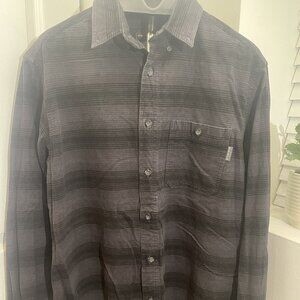 Woolrich Men’s Plaid Button‑Up Shirt L  Classic Outdoor Style  Black Gray Check